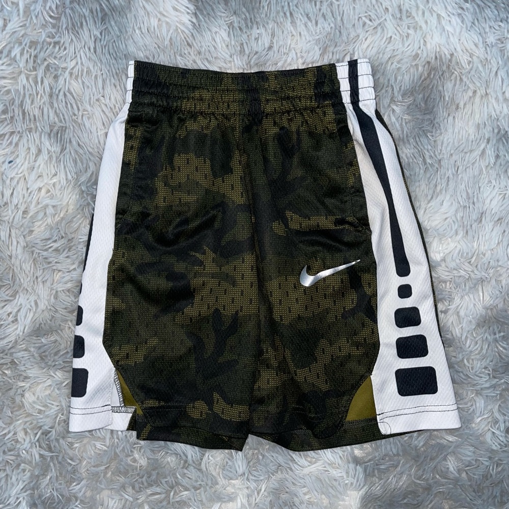 Nike shorts - Picture 3 of 7